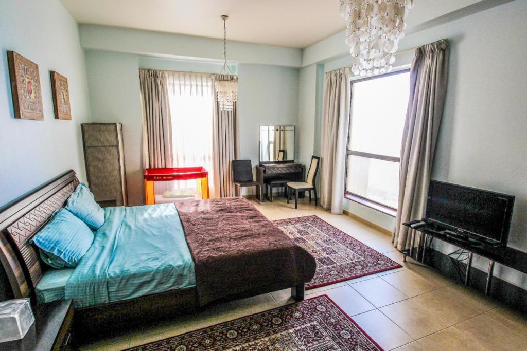 2br Jumeirah Front Apartment Dubai