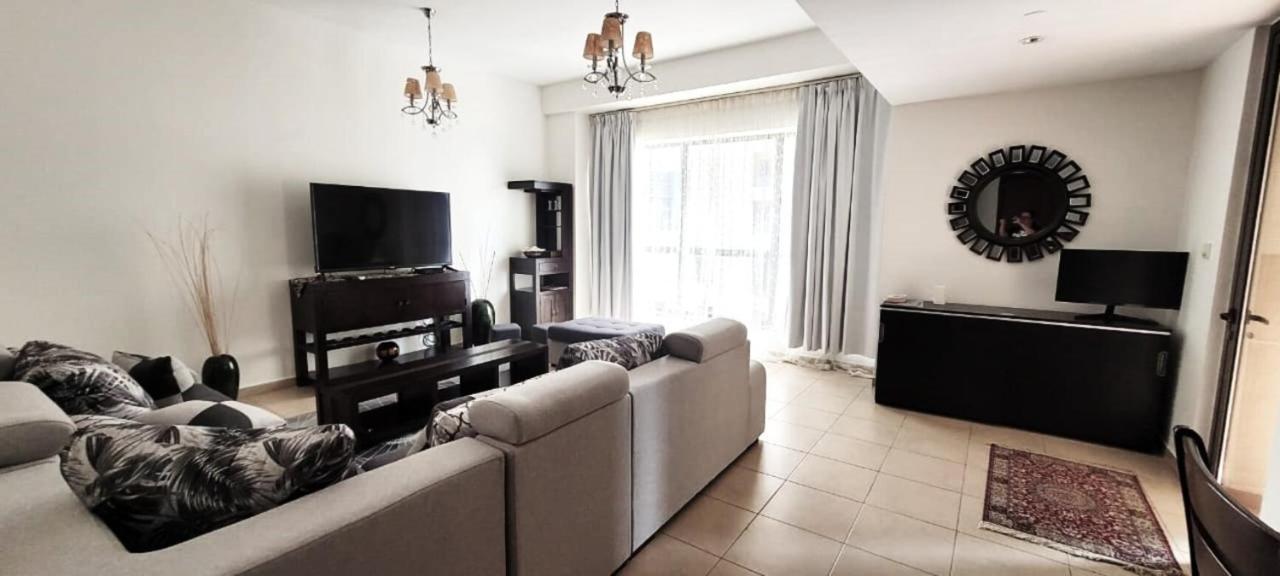 2br Jumeirah Front *